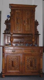 Nußbaumschrank.jpg