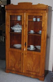 Vitrine-Kirschbaum.jpg